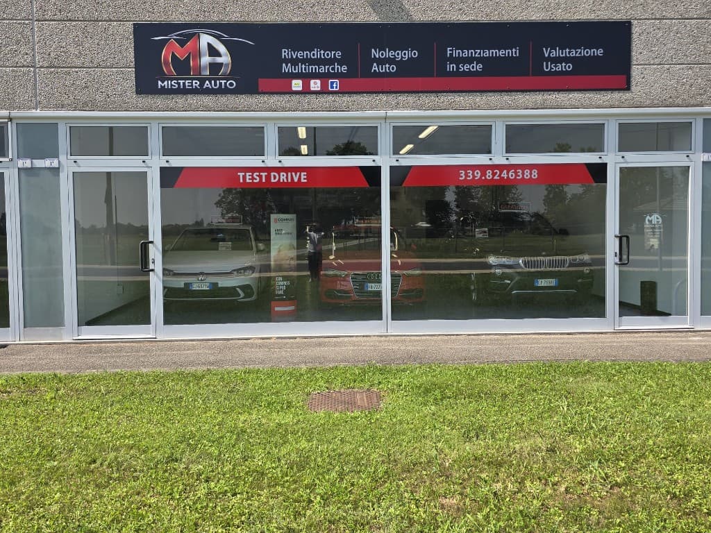 Showroom Mister Auto, Reggio Emilia